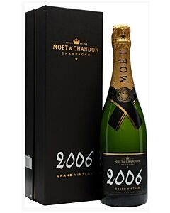 Moet & Chandon Grand Vintage Collection 2006 gift box